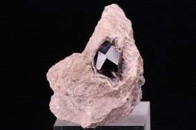 almandin_garnet_hill_usa_5884