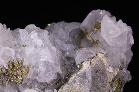 calcit_pyrit_dolomit_meggen_sauerland_0850.jpg