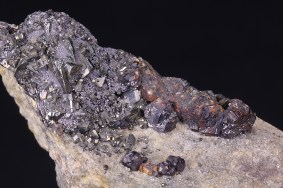 tetraedrit_zinkblende_grube_georg_siegerland_1822.jpg