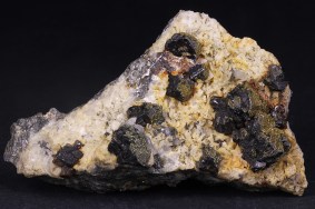 zinkblende-dolomit-kupferkies-meggen-sauerland-4440.jpg